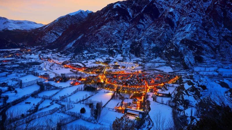 Spanish village Benasque Wallpaper
