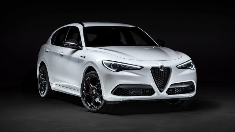 Alfa Romeo Stelvio Veloce Ti Dark background Wallpaper