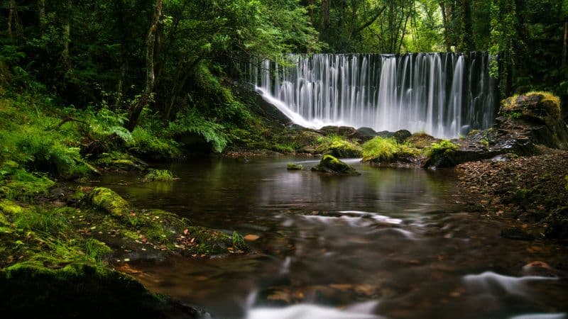 Mazo De Meredo Waterfalls Wallpaper