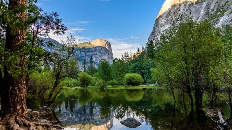 Yosemite Lake Reflection Wallpaper