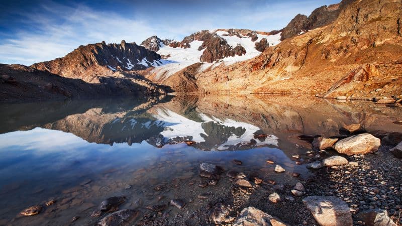 Lac des Quirlies Mountain lake Wallpaper