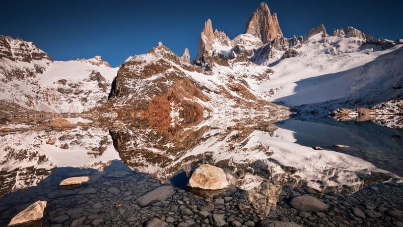 Laguna de los Tres Iconic Trek Wallpaper