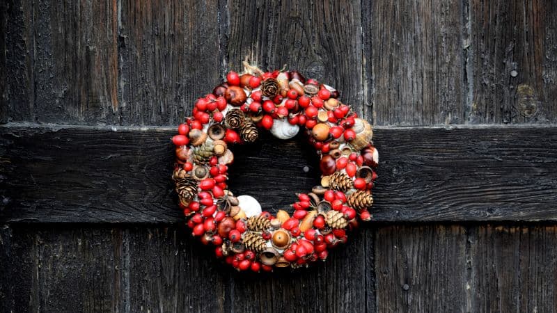 Christmas decoration Garland Wallpaper