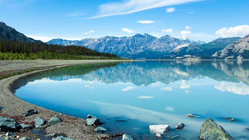 Blue lake Mountain range Wallpaper