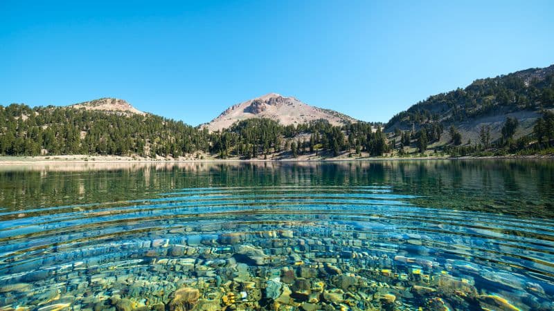 Lake Helen Lassen National Forest Wallpaper