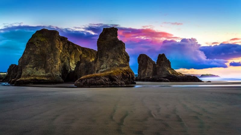 Bandon Beach Sea stacks Wallpaper