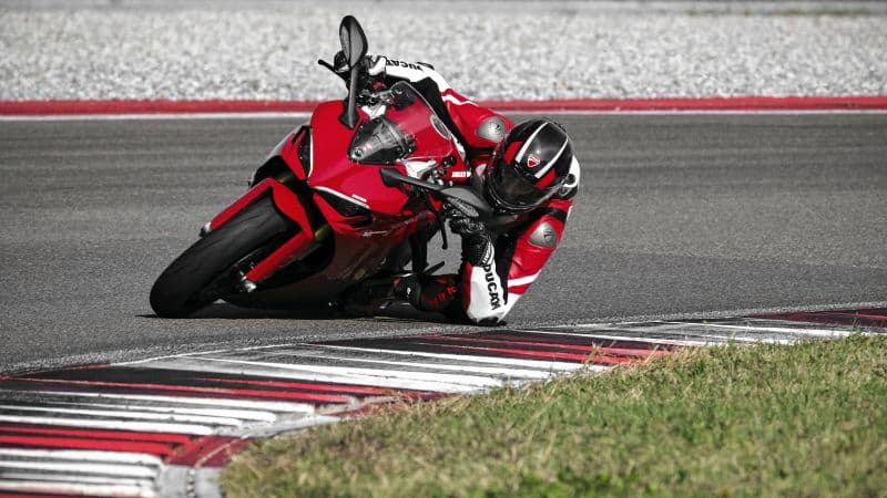 Ducati SuperSport 950 S 5K Wallpaper