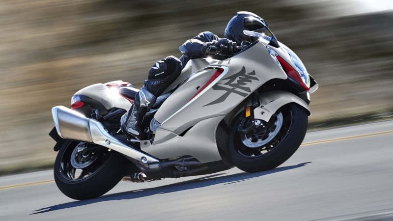 Biker Riding Suzuki Hayabusa 2022 Wallpaper