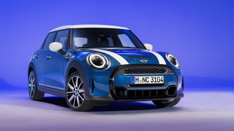MINI Cooper 5-door 2021 Wallpaper