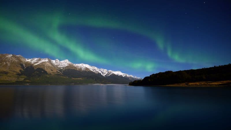 Lake Wakatipu Aurora Borealis Wallpaper