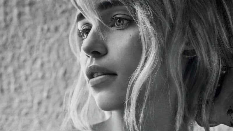 Emilia Clarke Monochrome Wallpaper