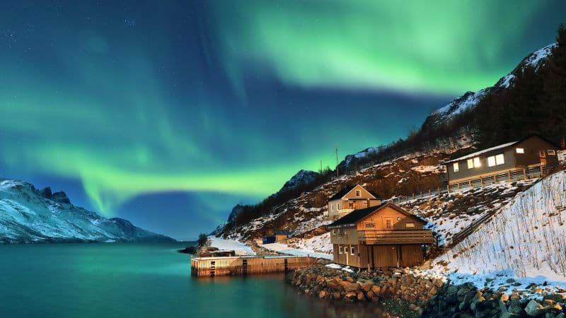 Northern Lights Scenery Wallpaper