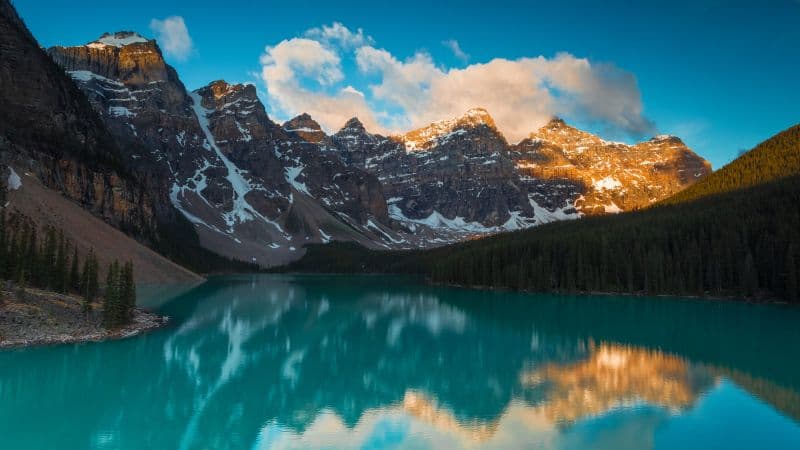 Moraine Lake Alberta Canada Wallpaper