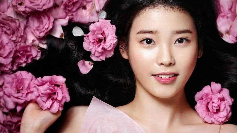 IU South Korean Singer Wallpaper