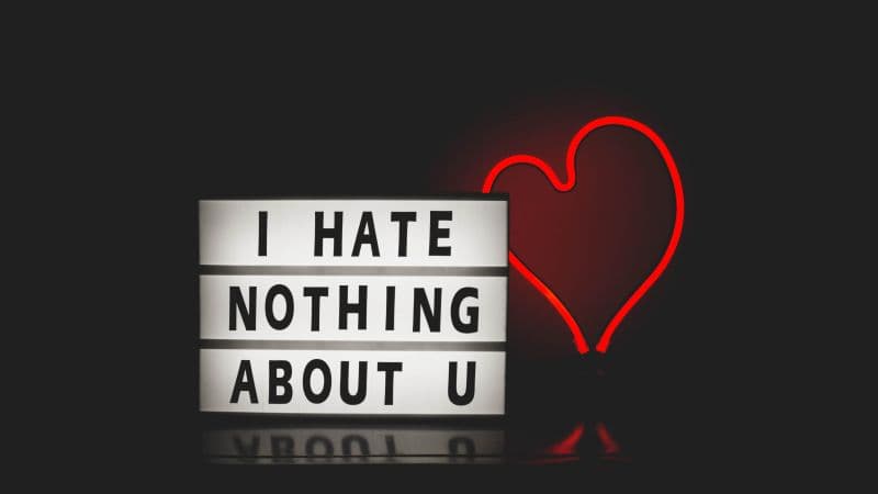 I Hate Nothing About U Typography Wallpaper