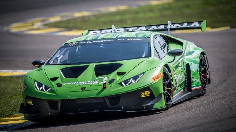 Lamborghini Huracan GT3 EVO Race track Wallpaper