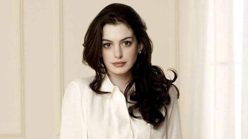 Anne Hathaway American actress Wallpaper