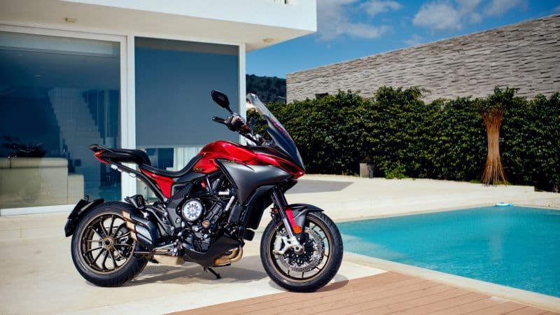 MV Agusta Turismo Veloce 800 Lusso SCS 2021 Wallpaper
