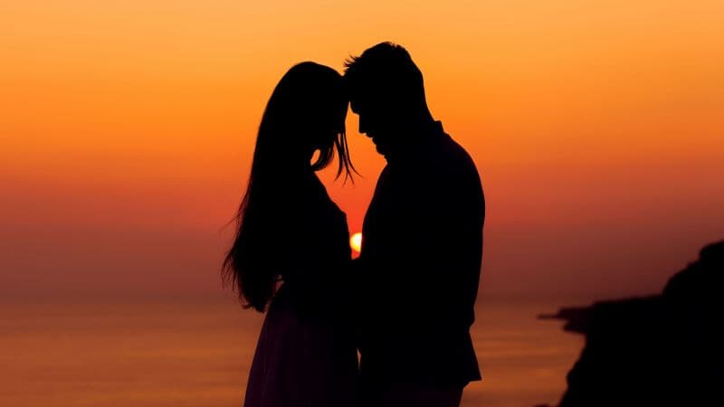 Sunset Couple Wallpaper
