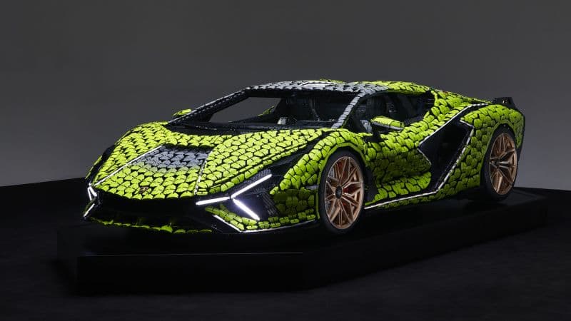 Lamborghini Sián FKP 37 LEGO Wallpaper