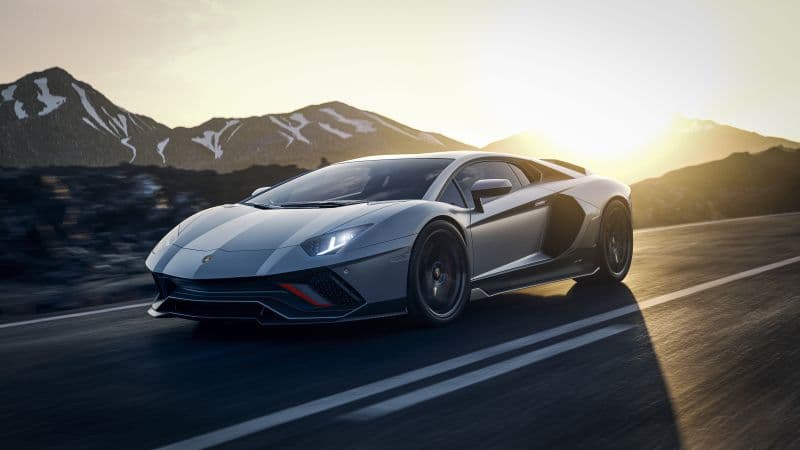 Lamborghini Aventador LP 780-4 Ultimae Luxury sports car Wallpaper