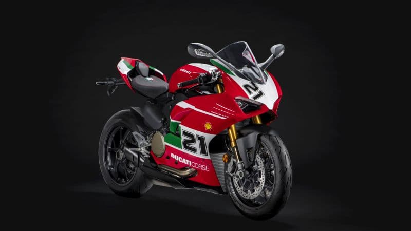 Ducati Panigale V2 Bayliss 8K Wallpaper