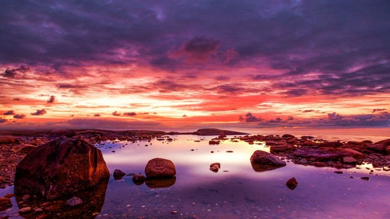 Seashore Rocky coast Wallpaper