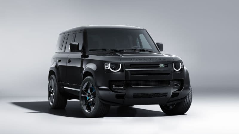 Land Rover Defender 110 V8 Bond Edition Wallpaper