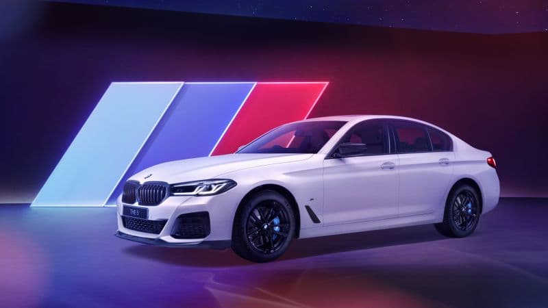 BMW 530i M Sport Carbon Edition 2021 Wallpaper