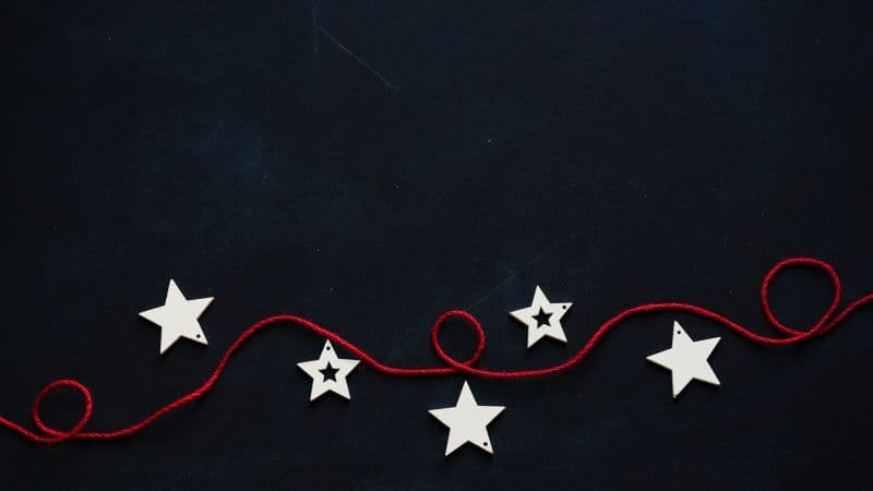 Preppy Christmas Decor Wallpaper