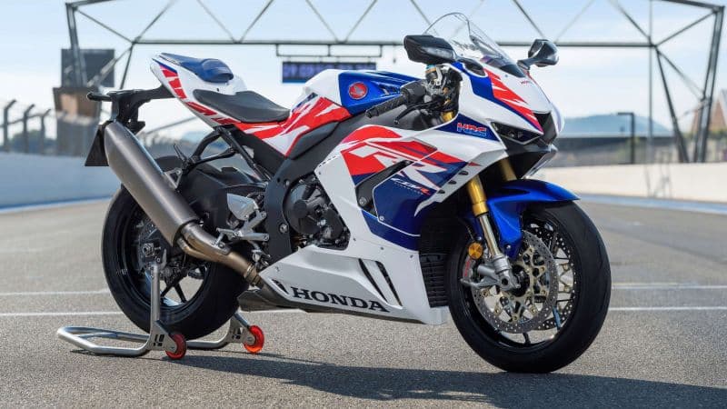 Honda CBR1000RR-R Fireblade SP Anniversary Edition Wallpaper