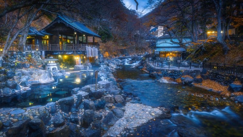 Hot Spring Autumn Wallpaper