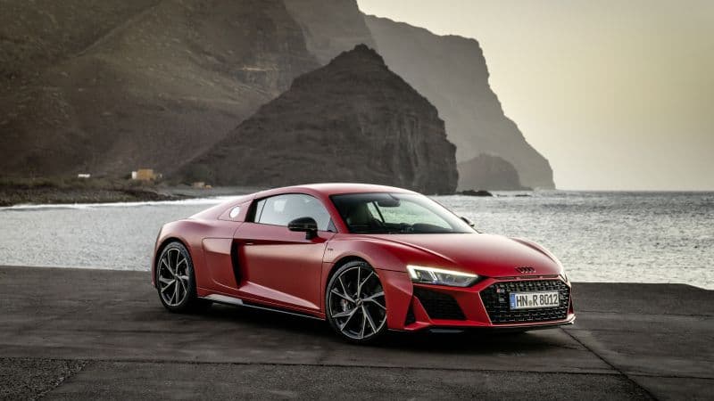 Audi R8 V10 performance RWD 8K Wallpaper