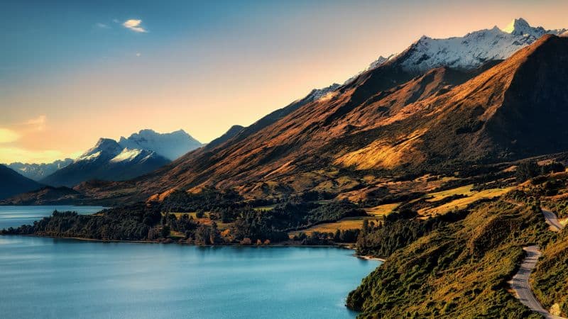 Lake Wakatipu Mountains Wallpaper