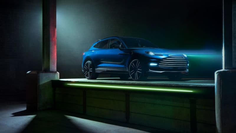 Aston Martin DBX707 World's Fastest SUV Wallpaper