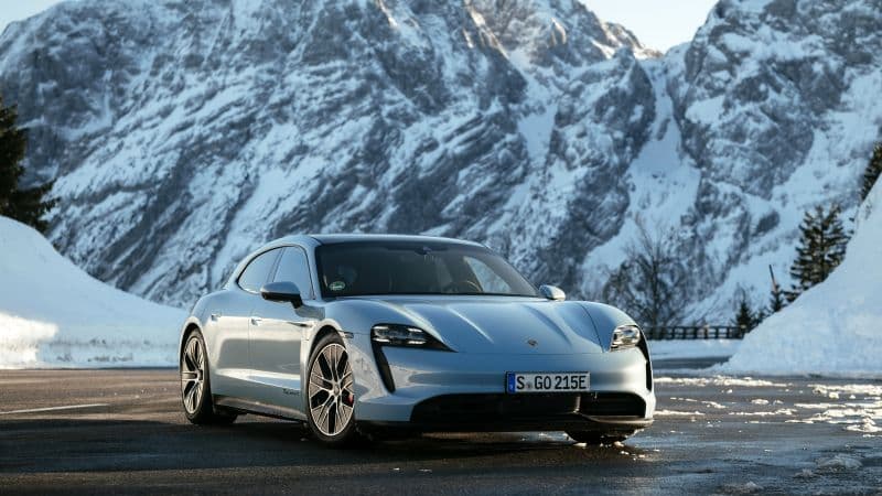 Porsche Taycan 4S Sport Turismo 2022 Wallpaper
