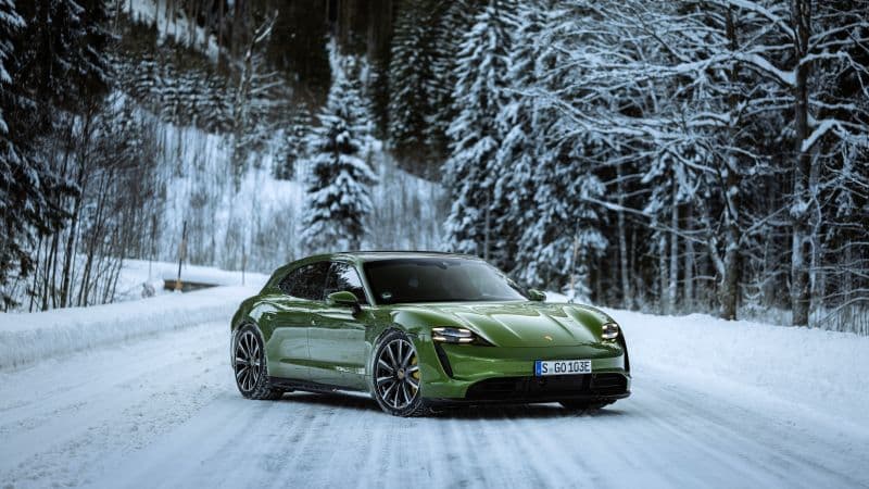 Porsche Taycan Turbo S Sport Turismo 2022 Wallpaper