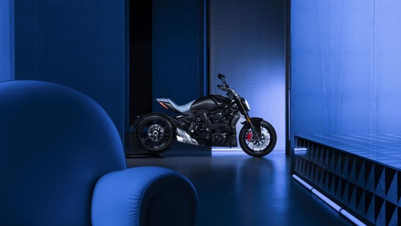 Ducati XDiavel Nera Sports cruiser Wallpaper