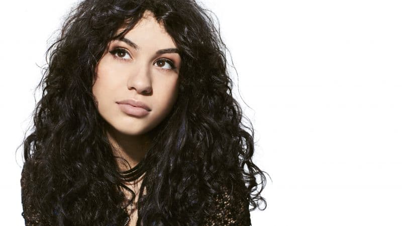 Alessia Cara Canadian singer Wallpaper