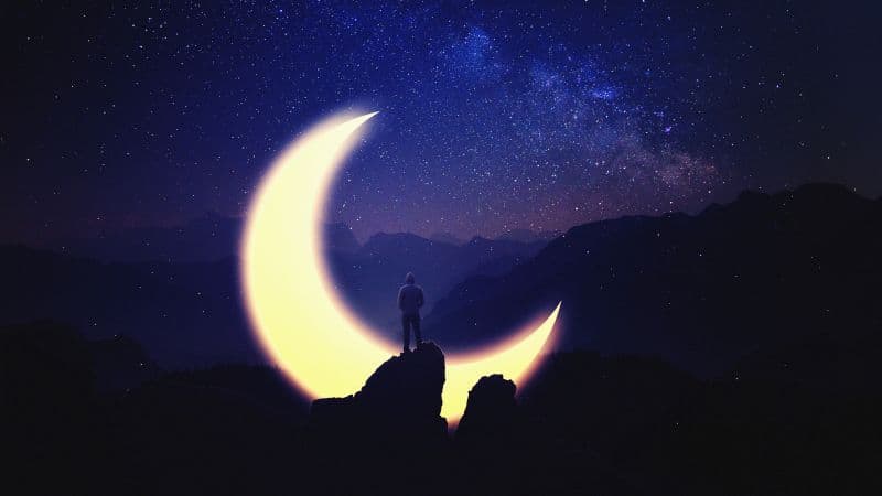 Dream Crescent Moon Wallpaper