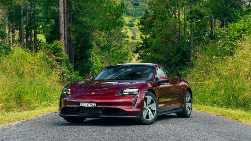 Porsche Taycan 2022 Wallpaper