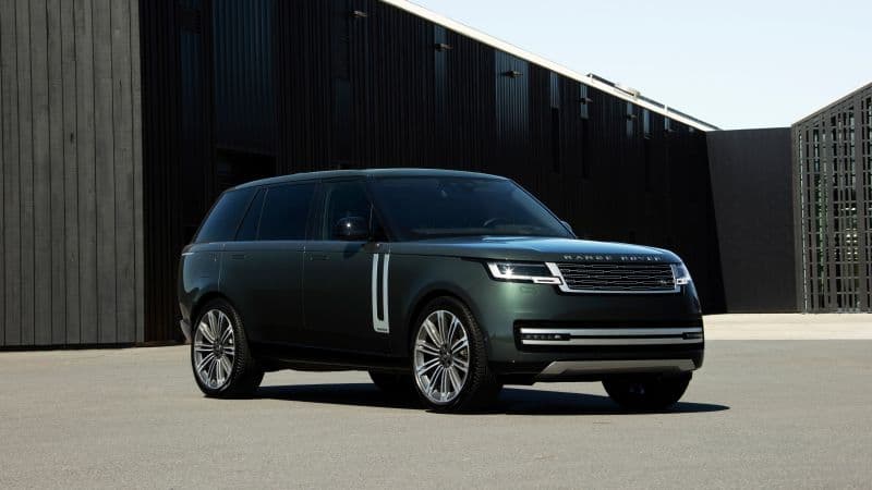 Range Rover Autobiography 2022 Wallpaper
