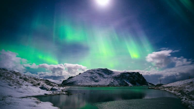 Aurora Borealis Glacier mountains Wallpaper