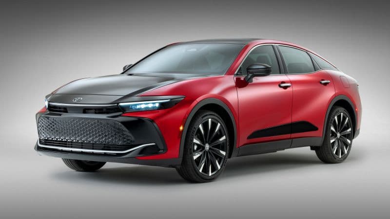 Toyota Crown Platinum Electric Sedan Wallpaper