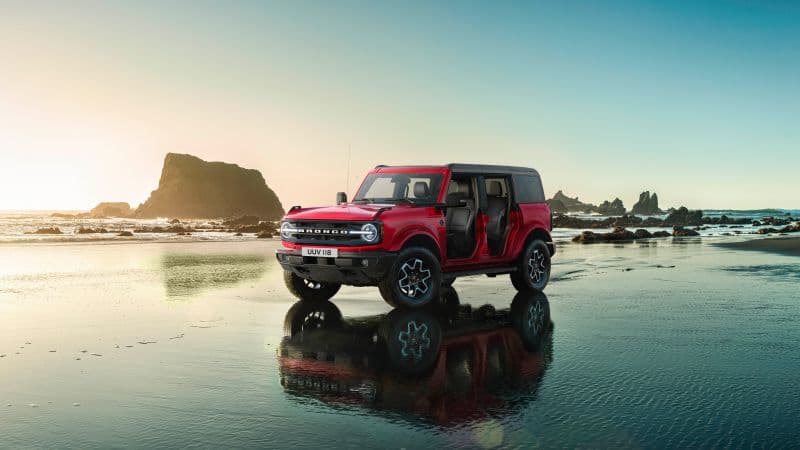 Ford Bronco 4-door Outer Banks 2022 Wallpaper