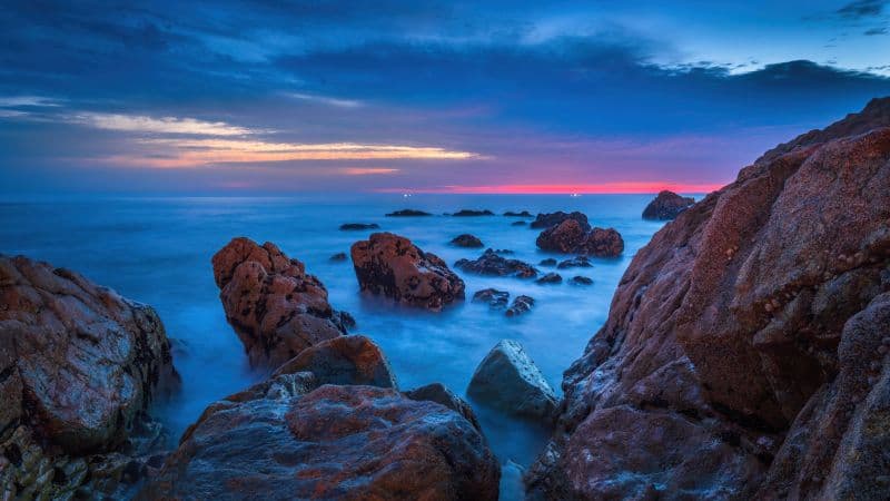 Rocky beach Sunset Wallpaper