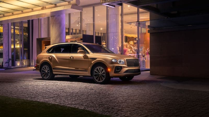 Bentley Bentayga EWB Azure 2023 Wallpaper