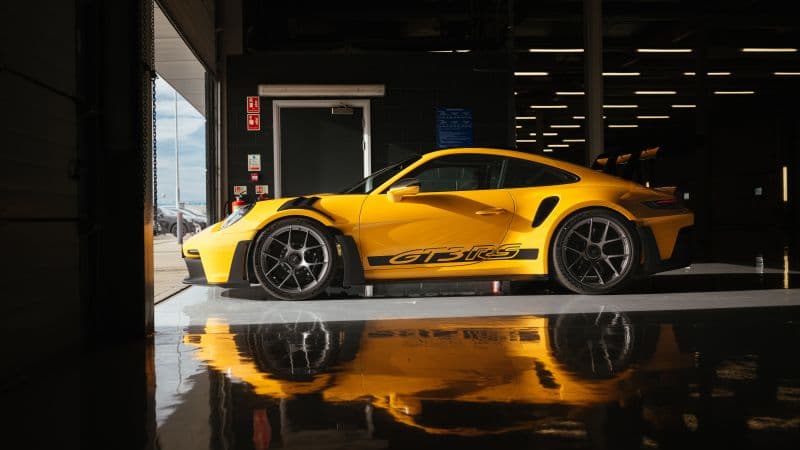 Porsche 911 GT3 RS Weissach package Wallpaper