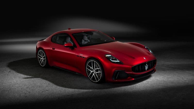 Maserati GranTurismo Trofeo 8K Wallpaper