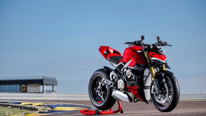 Ducati Streetfighter V4 S Race track Wallpaper